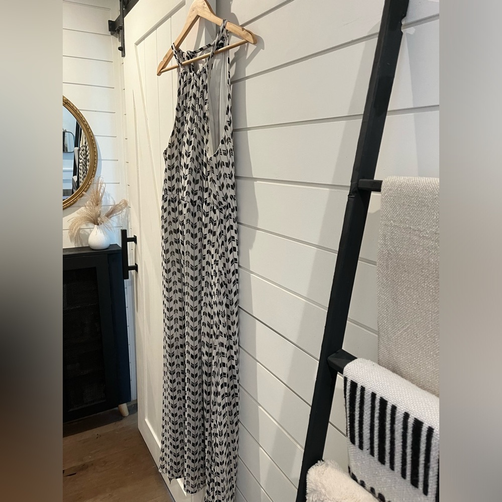Torrid Black White Arrow Print Halter Maxi Dress